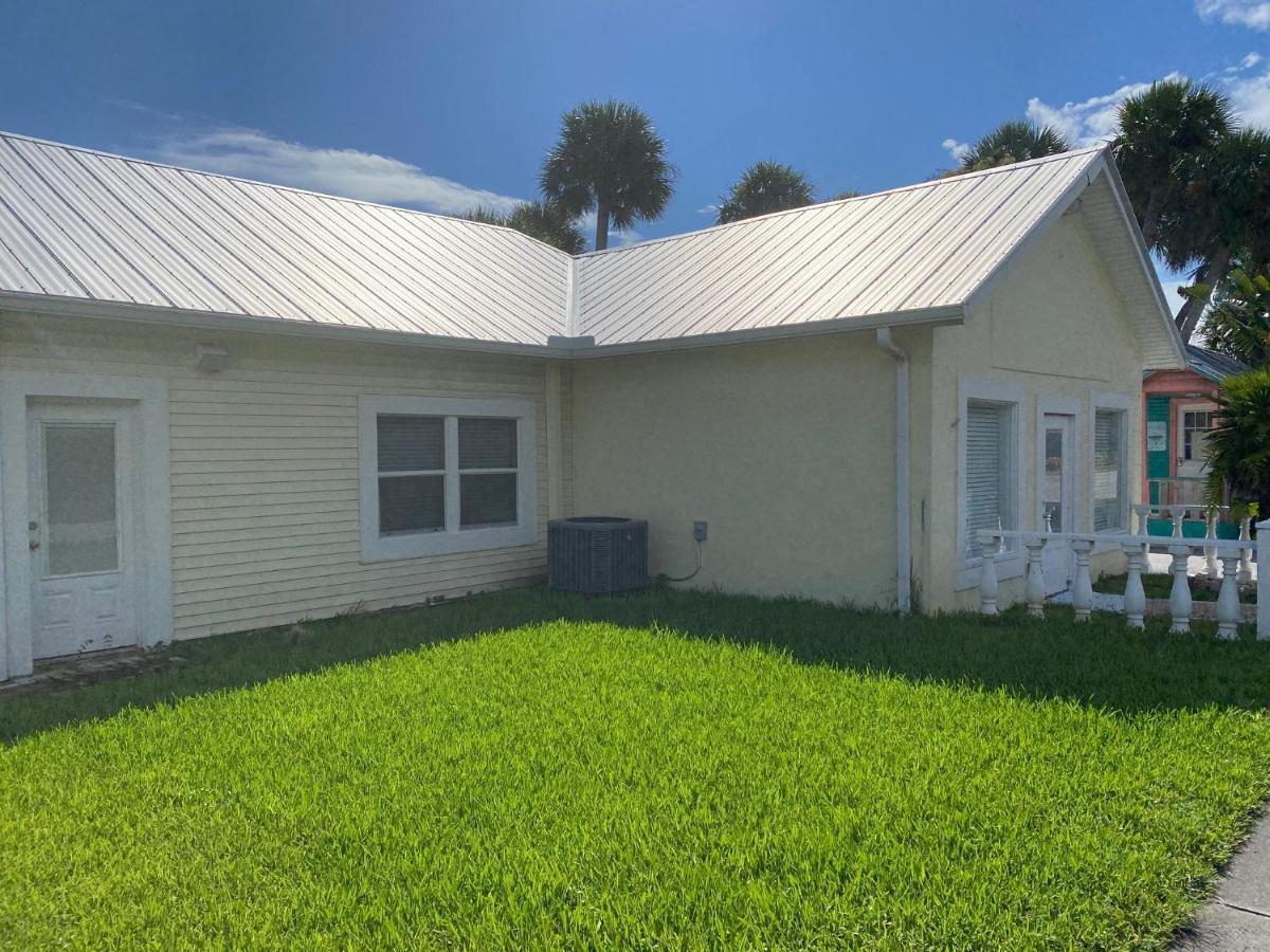 Caribbean Shores Waterfront Resort Jensen Beach Exterior foto