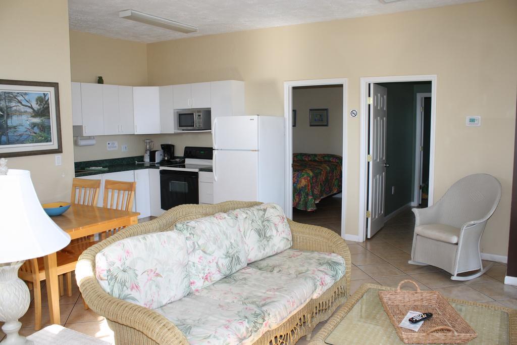 Caribbean Shores Waterfront Resort Jensen Beach Exterior foto