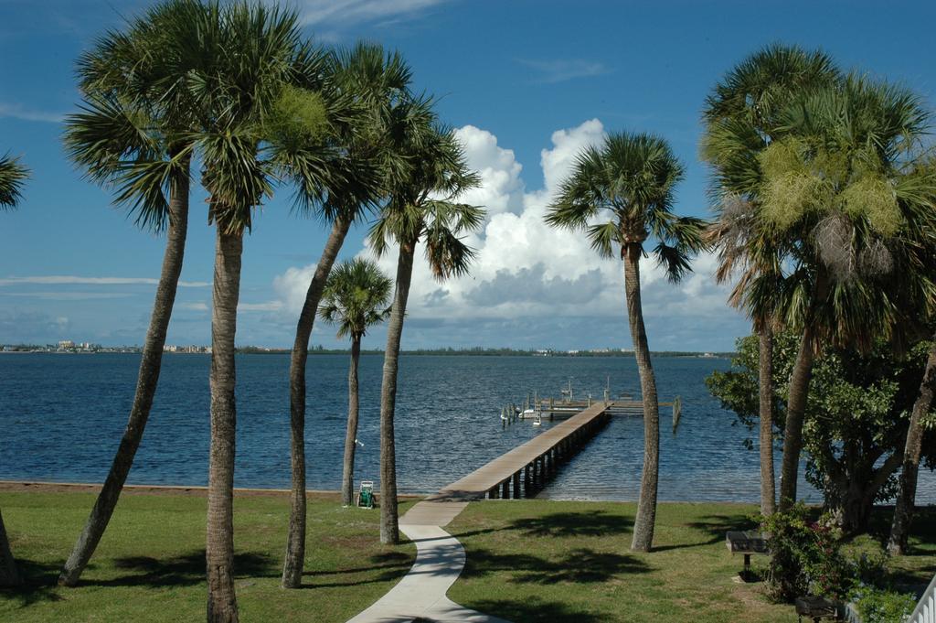 Caribbean Shores Waterfront Resort Jensen Beach Exterior foto
