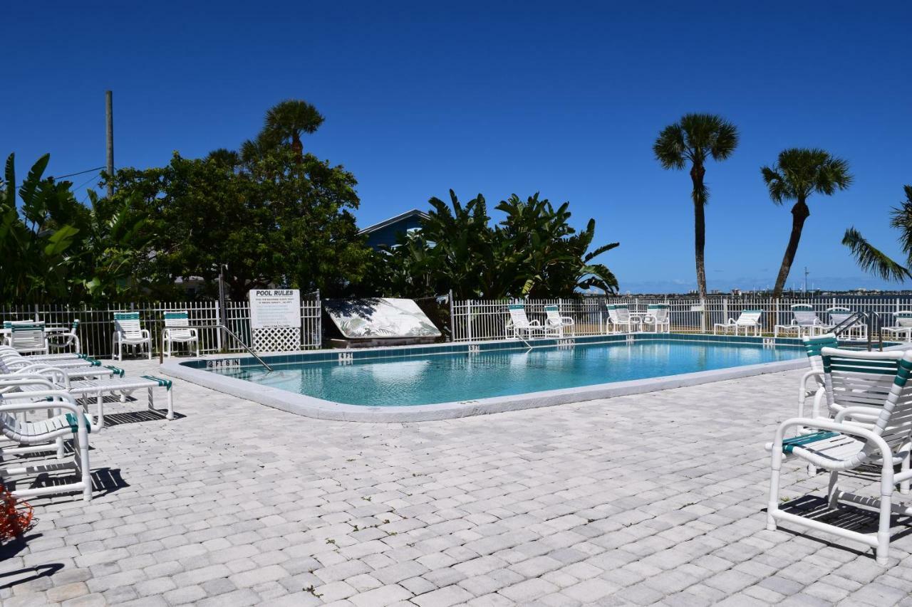 Caribbean Shores Waterfront Resort Jensen Beach Exterior foto