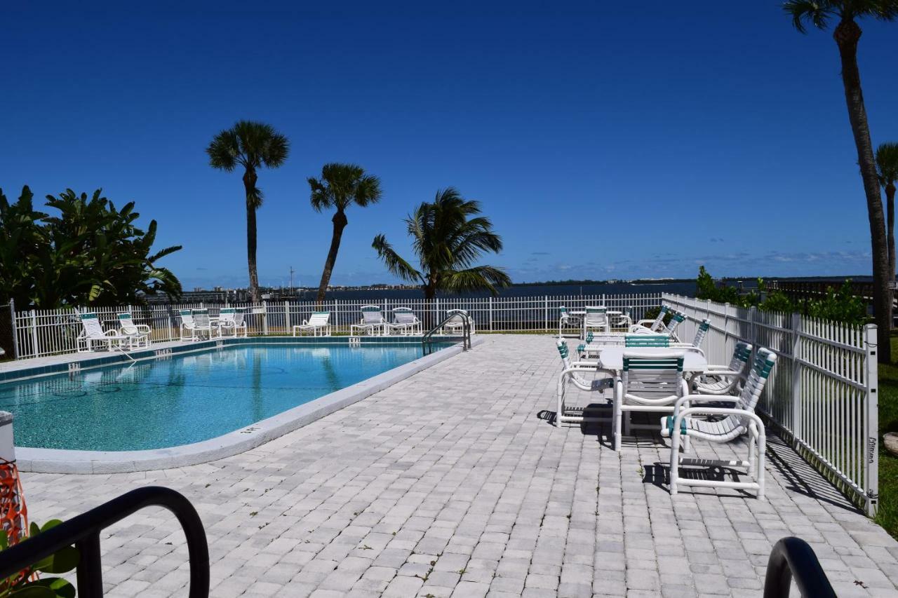 Caribbean Shores Waterfront Resort Jensen Beach Exterior foto