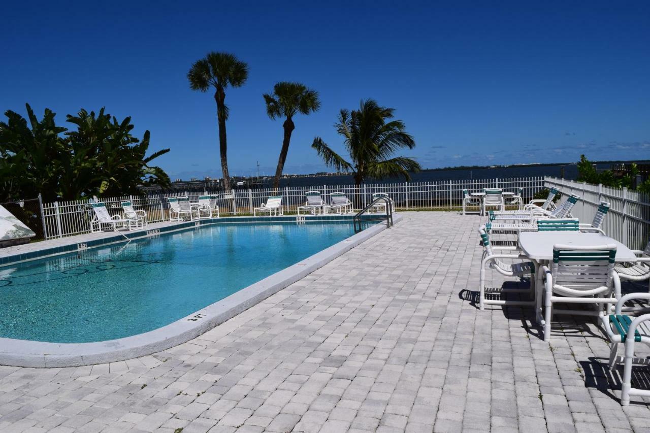 Caribbean Shores Waterfront Resort Jensen Beach Exterior foto